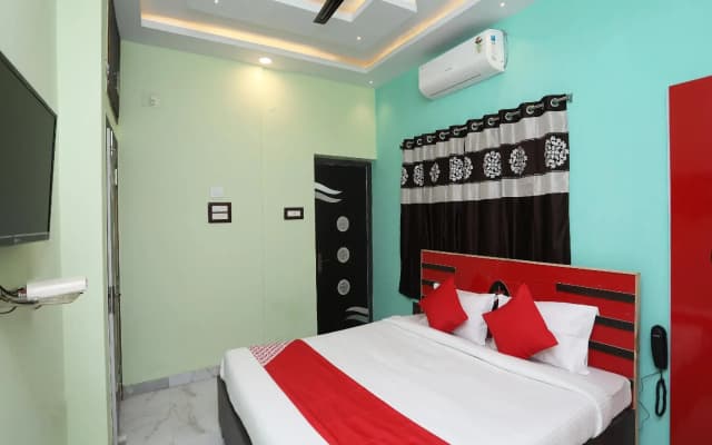 OYO 41335 HR Inn