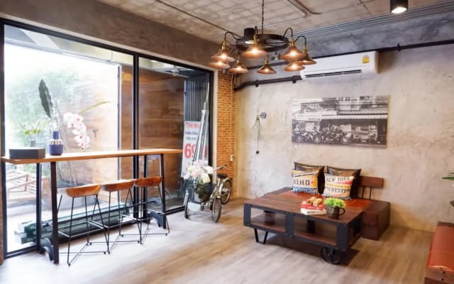 Yotaka The Hostel