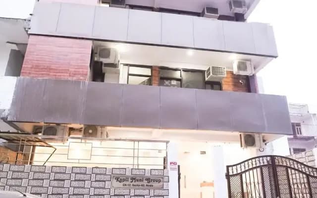 Roomshala 034 Grihum Noida Sector 63