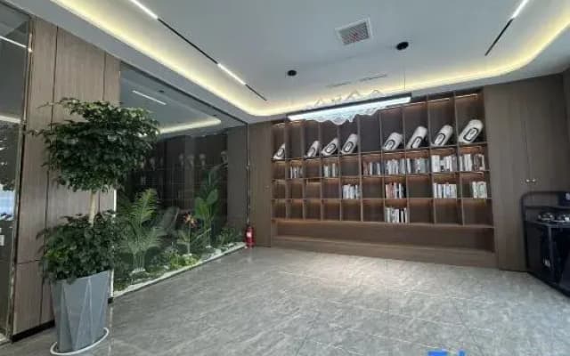 Jinjiang Hotel (Shenqiu North Station)