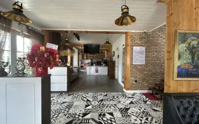 Capital O 1231 Hoang Yen Hotel & Coffee