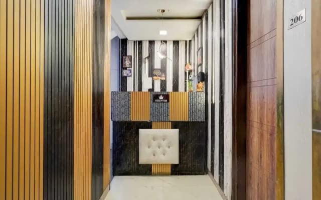 Hotel Season Grand Couple Friendly Pitampura