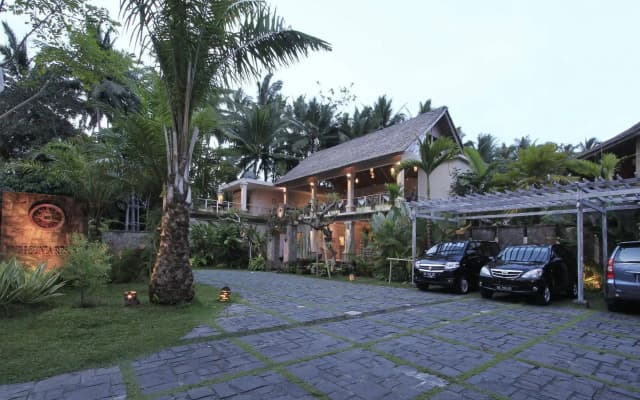 Отель The Kanjeng Resort Ubud