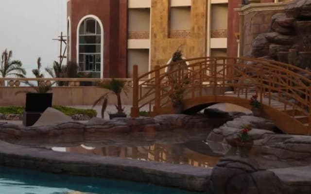 Royal Beach Resort