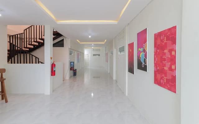 RedDoorz Syariah Near Gor Bung Karno Nganjuk