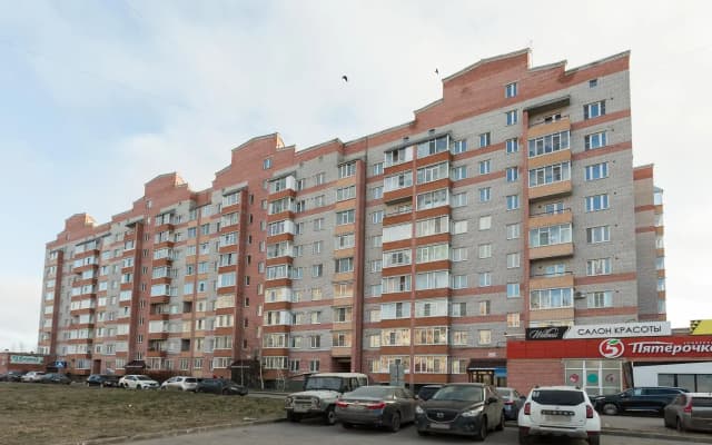 Две Подушки на ул. Возрождения, д. 47