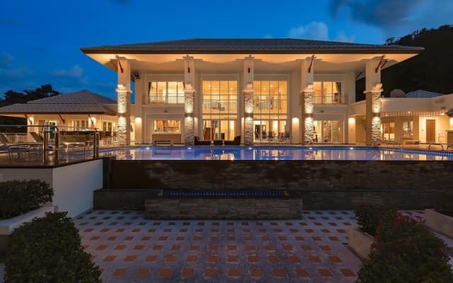 7 Bedrooms Mansion on The Golf Course-JB