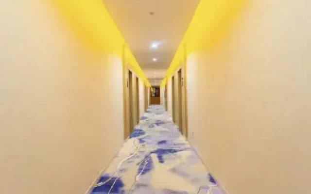 Orange Hotel