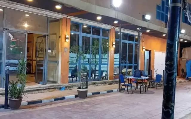 New Siesta Hotel