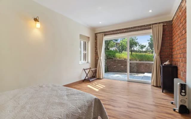 Himvan by Akama Homes