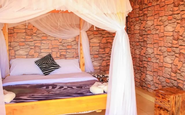 Amanya Tent Sleeps 2 Near Wildlife