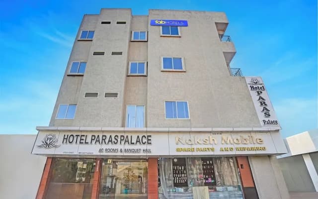 Fabhotel Paras Palace