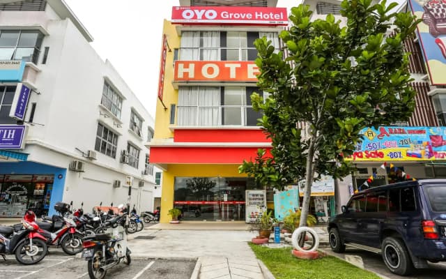 OYO 89583 Grove Hotel
