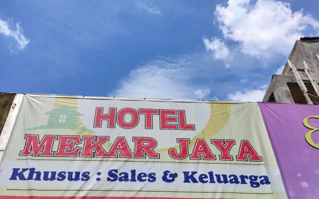 Hotel Keluarga Mekar Jaya Syariah Near UNS Solo