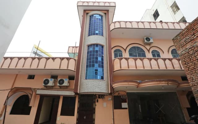 Sandhya Guest House by OYO Rooms