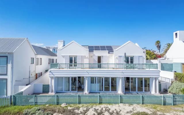Charming Langebaan Holiday Home With Panoramic Views