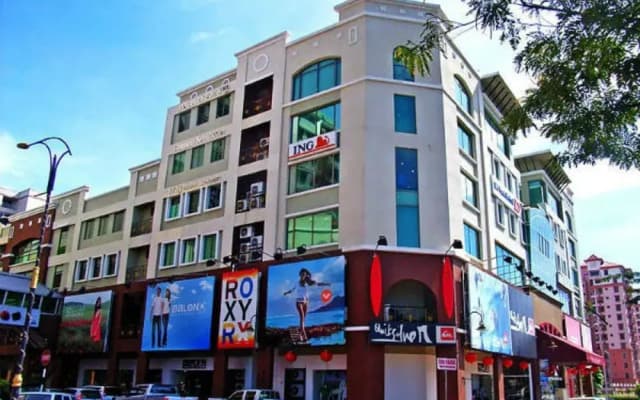Отель Le Hotel Kota Kinabalu