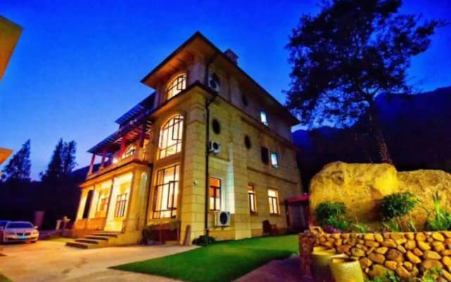 Meilu Shanju Hotel