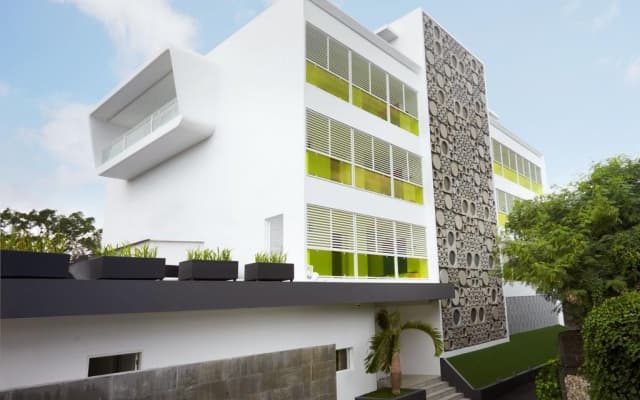 Luna2 Seminyak Bali