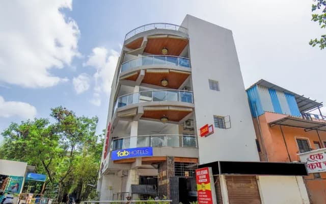 Fabhotel Keshava executive - Nr Mahadji Shinde chhatri
