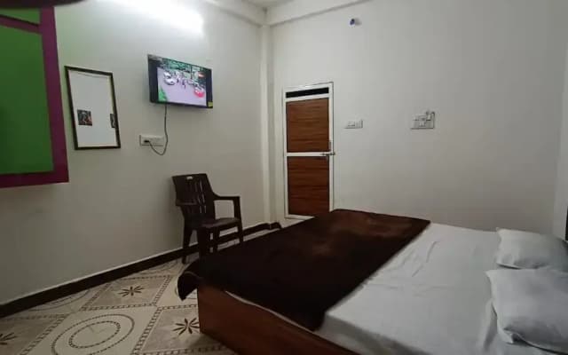 Goroomgo Shree Ram Kuti Homestay Ujjain