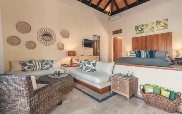 Tropical Villa With Pool at Green Village B843