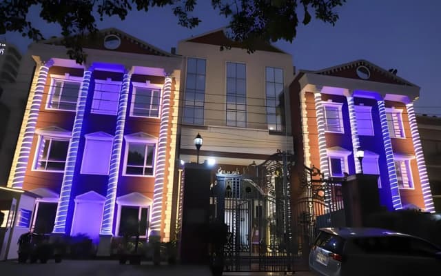Hotel Cymbal ( sector 31 Gurgaon)