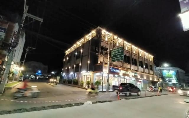 Grand Visanu Hotel