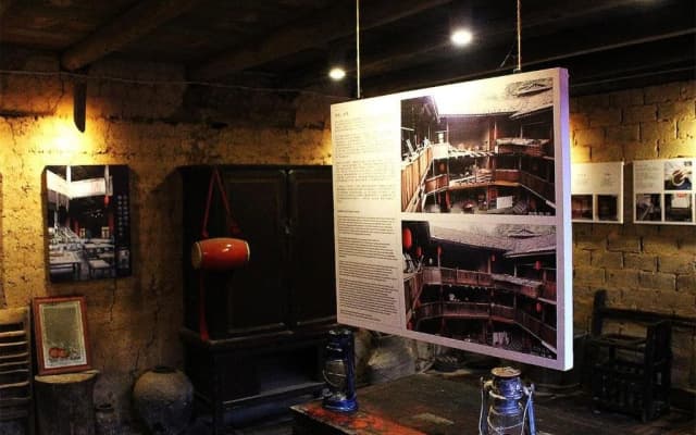 Nanjing Tulou Herongzhuang Inn