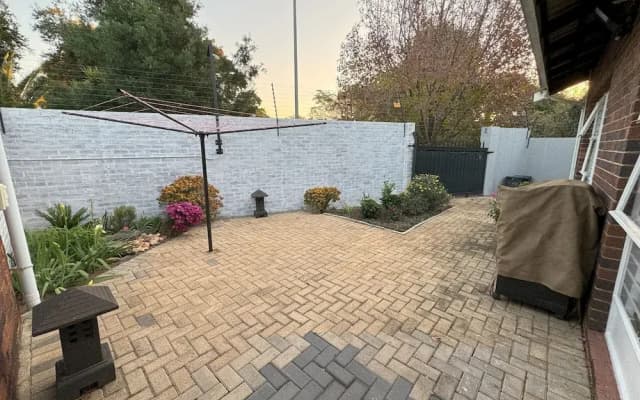 Tranquil Cottage Retreat - Malanshof, Randburg