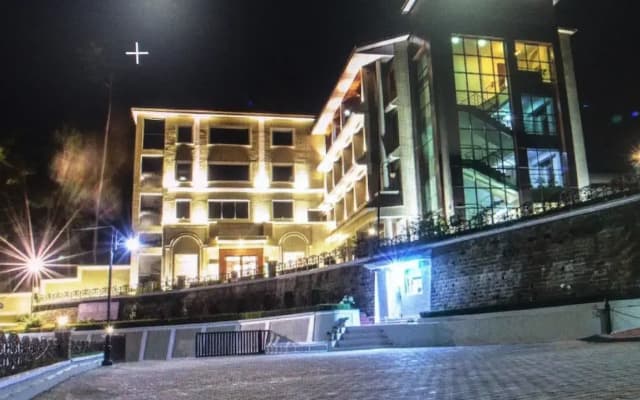 Hotel Orchid Resort