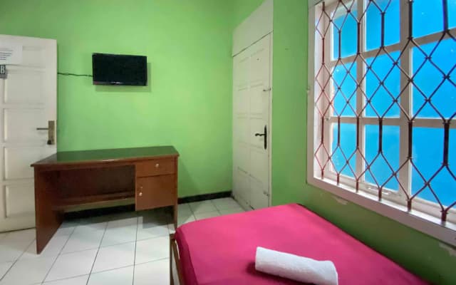 Guest House Hj Muriyah Syariah Slawi RedPartner