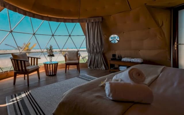 Siniya Island Resorts