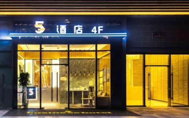 5 Hotel