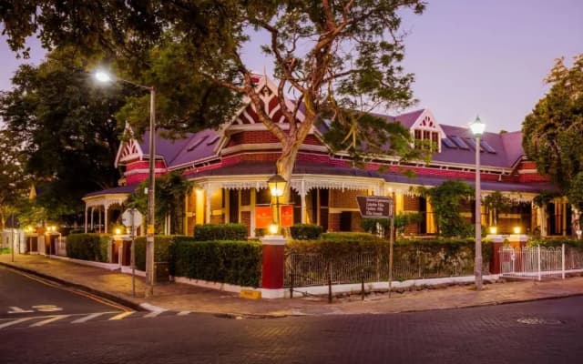 Roosenwijn Guest House