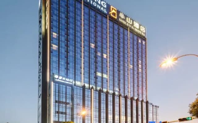 Mid-Level Hotel