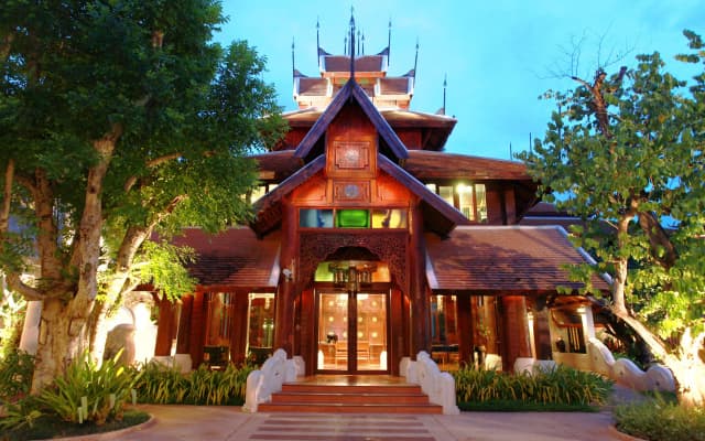The Rim Resort