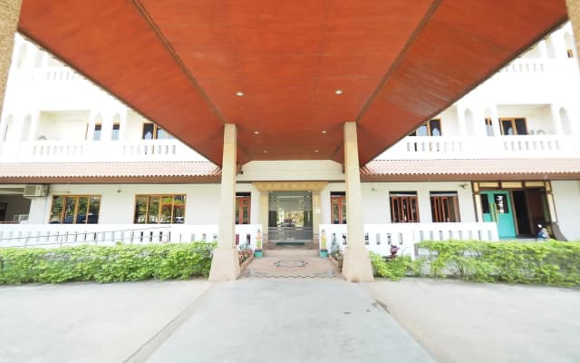 Amorn Sukhothai Hotel