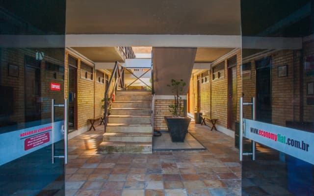 Economy Flat
