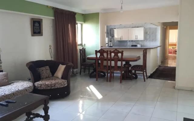 Sea view flat for FAMILY ONLY in Miami