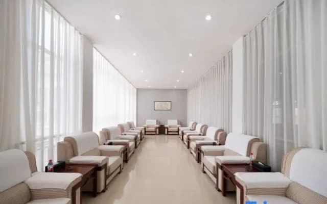 Yucheng Mulan Lake Garden Hotel (Yucheng County Government Store)