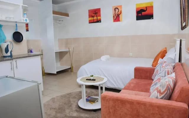 Room-sappire Suits- Cozy Room With Own F