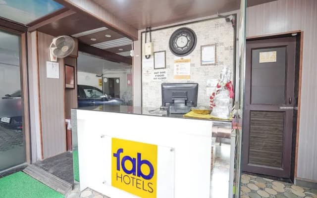 Fabhotel Krishna Heights