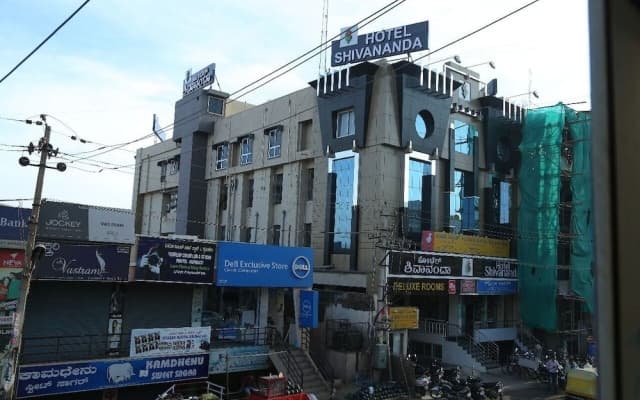 i-Roomz Hotel Shivananda