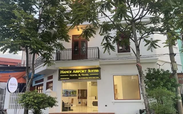 Hanoi Airport Suites Hostel & Travel