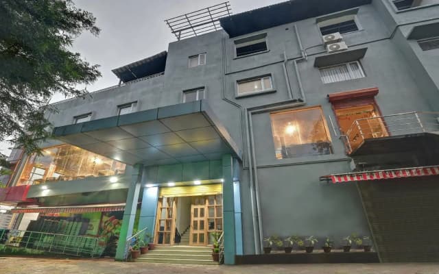 Treebo Paradise Premium Rasulgarh