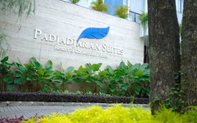 Padjadjaran Suites Resort and Convention Hotel