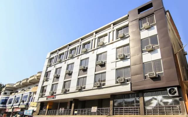 OYO 9941 Hotel P S Grand
