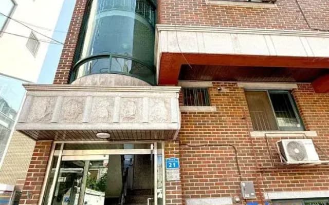 Hongik University Station 8min/Bedroom 3/Bed 4/Parking Available [Vanilla House]