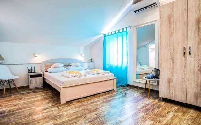 H Sara Luxury Rooms